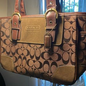 Coach shoulder bag